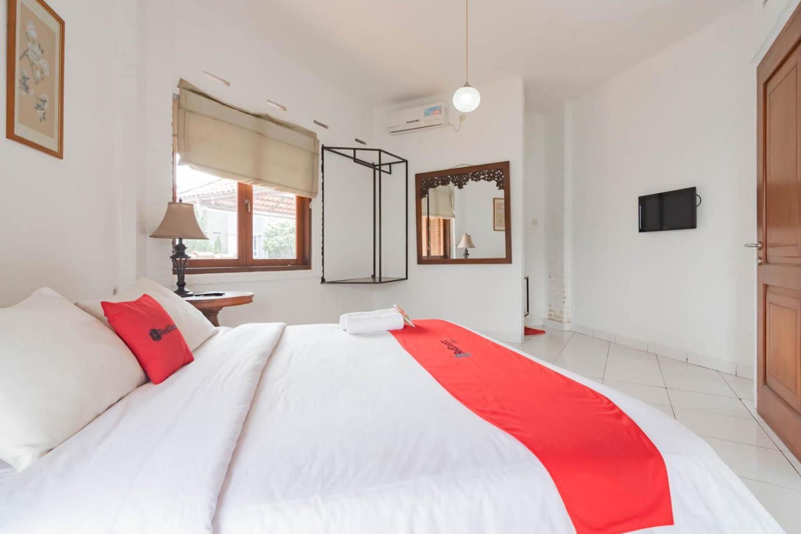 Reddoorz Plus Near Dago Pakar Bandung Eksteriør bilde